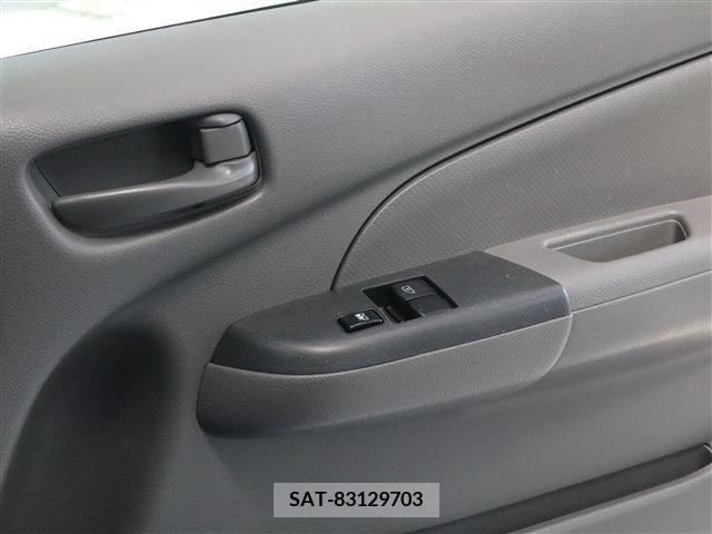 Nissan NV350 Caravan 2019-01 246942-2