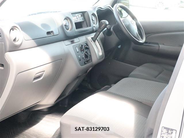 Nissan NV350 Caravan 2019-01 246942-12