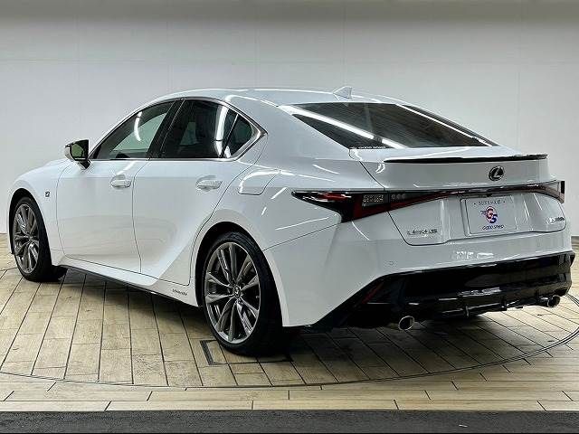 Lexus IS 2021-01 187795-16