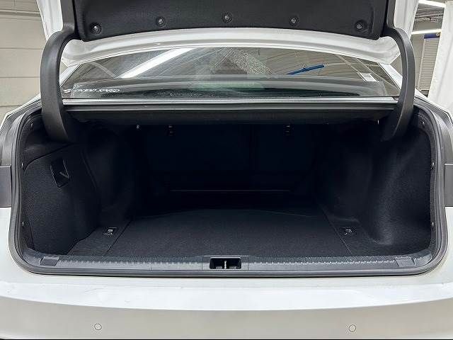 Lexus IS 2021-01 187795-10