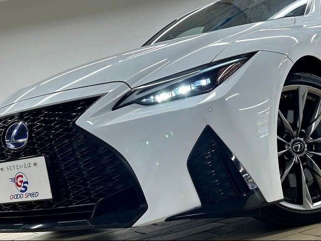 Lexus IS 2021-01 187795-17