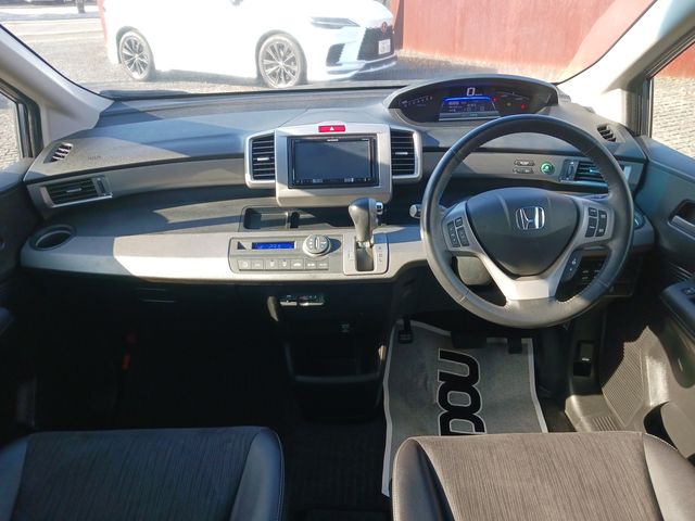 Honda FREED HYBRID 2015-08 194331-8