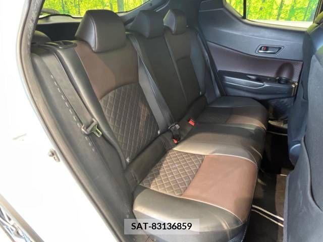 Toyota C-HR 2017-11 264084-9