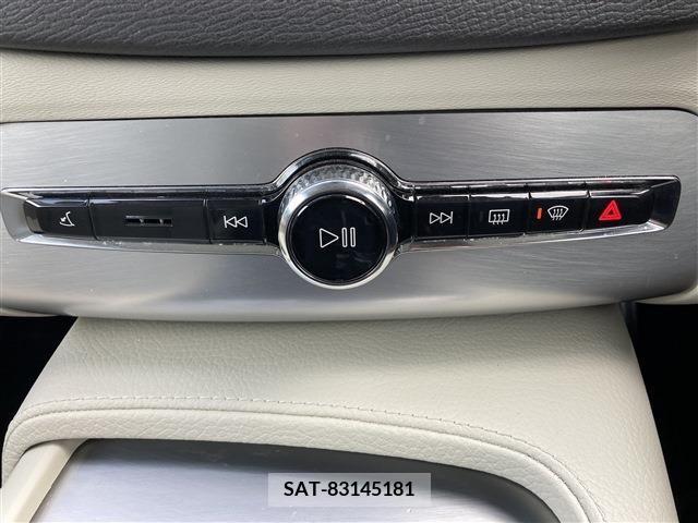 Volvo XC90 2018-02 320532-12