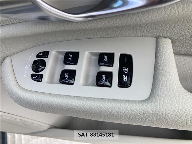 Volvo XC90 2018-02 320532-4