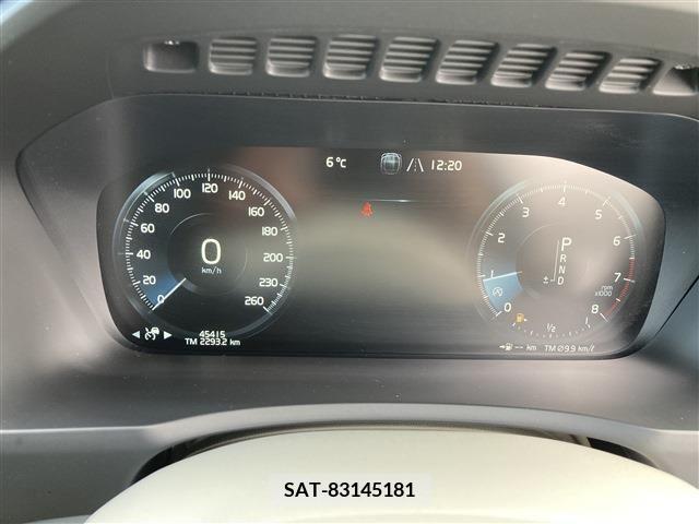 Volvo XC90 2018-02 320532-6