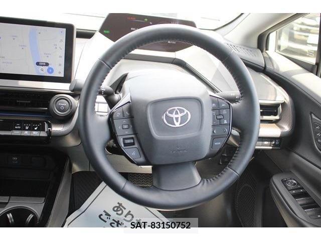 Toyota PRIUS 2023-07 366324-15