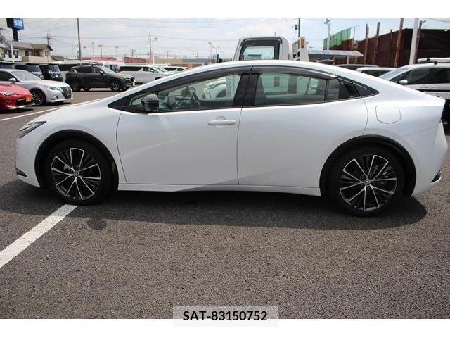 Toyota PRIUS 2023-07 366324-9
