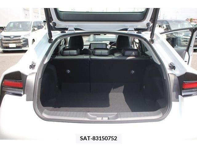 Toyota PRIUS 2023-07 366324-18