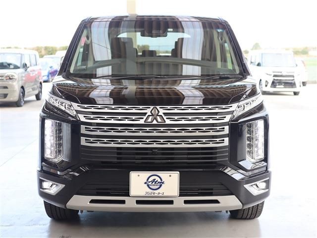 Mitsubishi DELICA D5 2023-01 192422-1