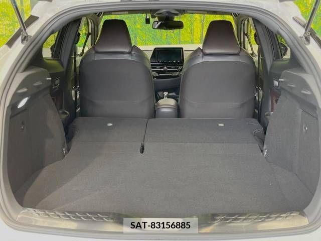Toyota C-HR 2017-05 264239-10