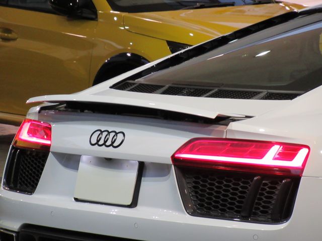 Audi R8 2017-08 10041-24