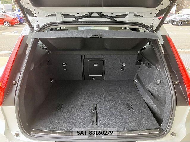 Volvo XC40 2020-03 205214-13