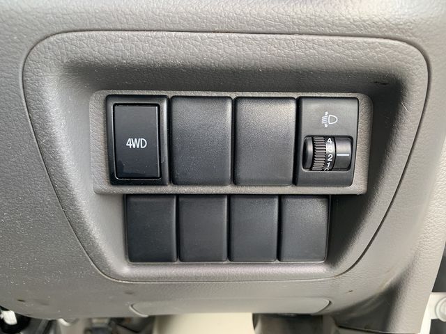 Nissan CLIPPER 2017-01 15990-23