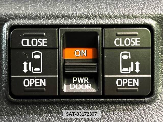 Toyota SIENTA 2018-02 348330-4
