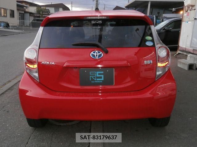 Toyota AQUA 2013-09 203175-6