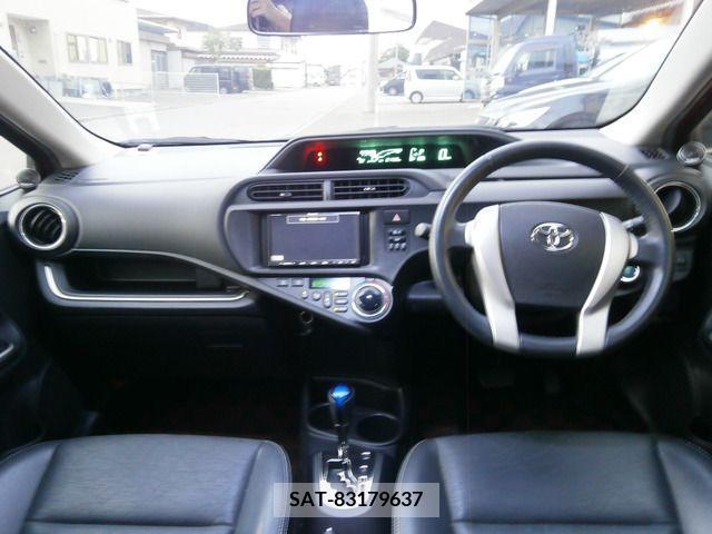 Toyota AQUA 2013-09 203175-8