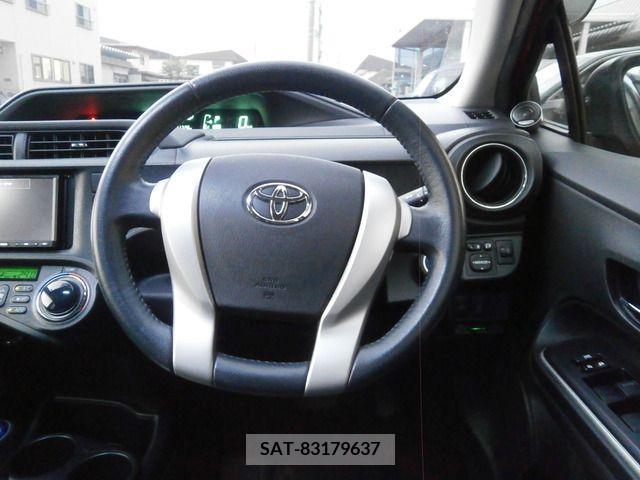 Toyota AQUA 2013-09 203175-9