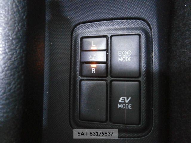 Toyota AQUA 2013-09 203175-19