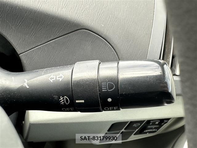 Toyota PRIUS 2010-08 321952-5