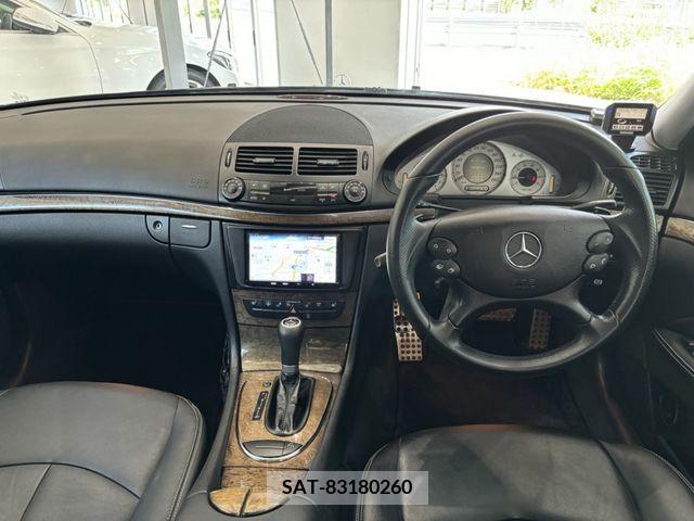 Mercedes Benz E-CLASS 2008-09 319042-10