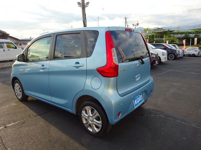 Nissan DAYZ 2018-07 18137-5