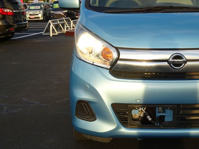 Nissan DAYZ 2018-07 18137-7