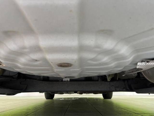 Nissan NOTE 2018-08 187157-19