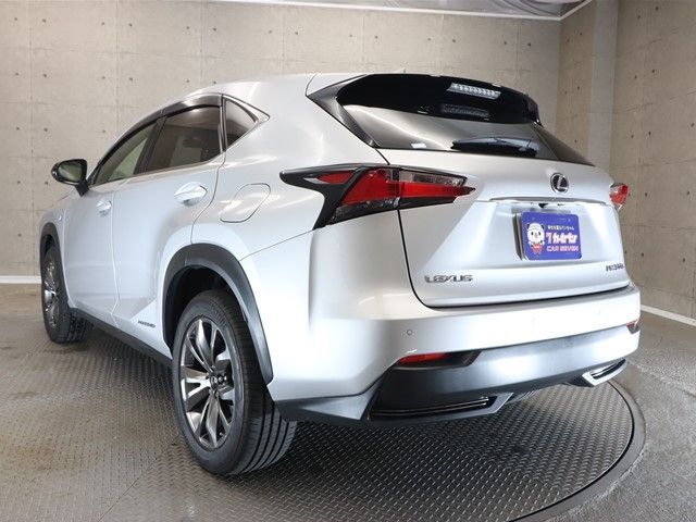 Lexus NX 2015-02 189699-24
