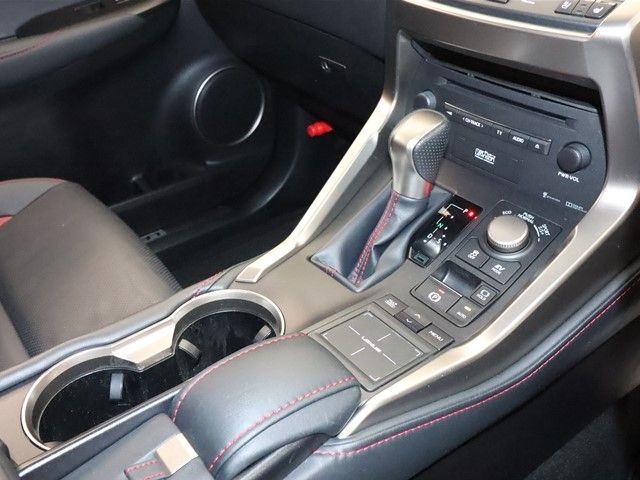 Lexus NX 2015-02 189699-16