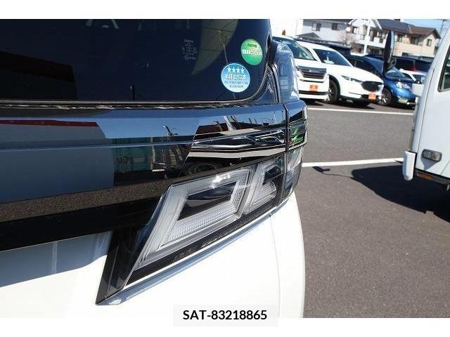 Toyota VELLFIRE 2018-02 221568-11