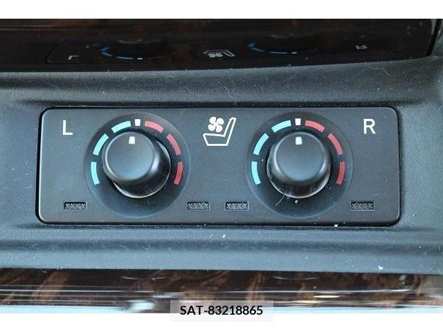 Toyota VELLFIRE 2018-02 221568-3