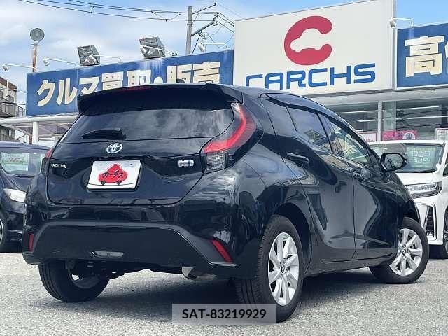 Toyota AQUA 2021-12 233957-2