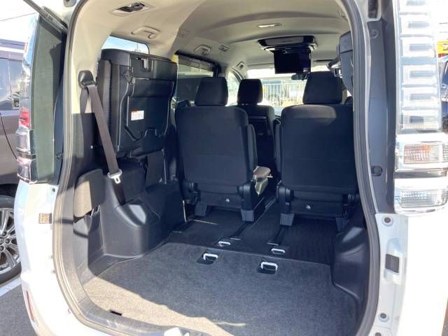 Toyota VOXY 2018-10 22477-11