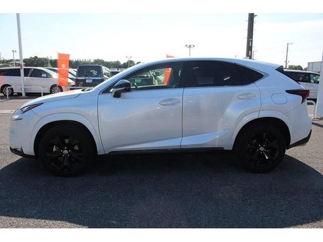 Lexus NX 2017-07 8381-8