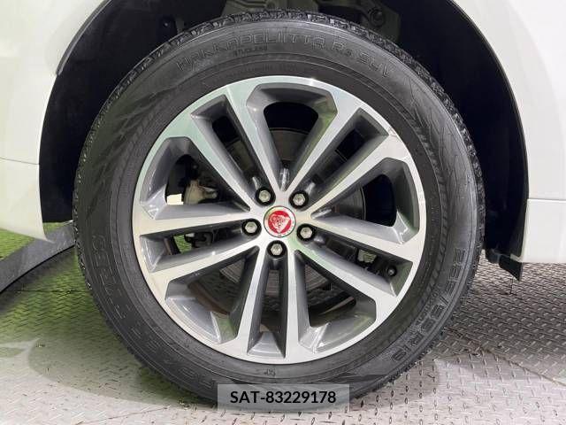 Jaguar F-PACE 2017-12 340357-12