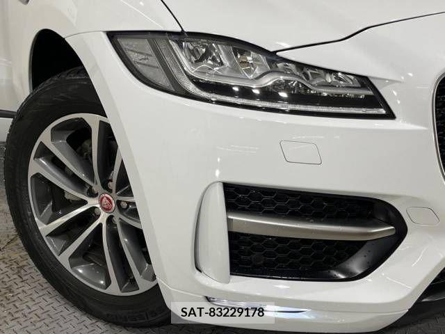 Jaguar F-PACE 2017-12 340357-11