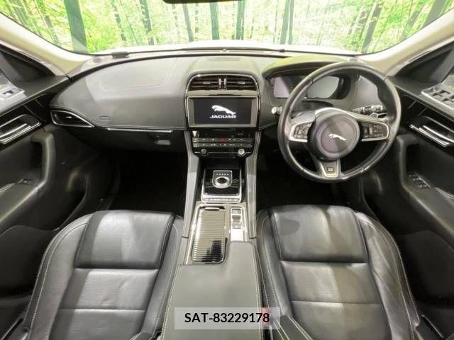 Jaguar F-PACE 2017-12 340357-2