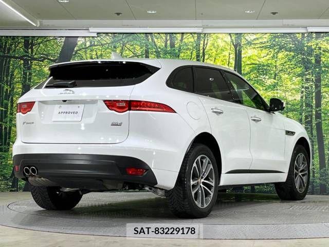 Jaguar F-PACE 2017-12 340357-19
