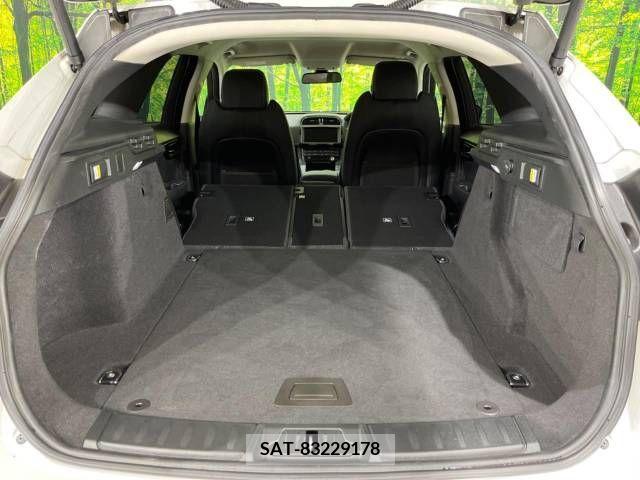 Jaguar F-PACE 2017-12 340357-15