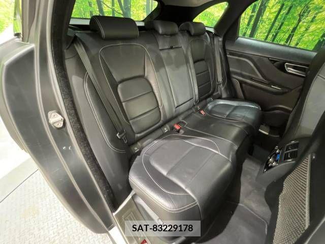 Jaguar F-PACE 2017-12 340357-14