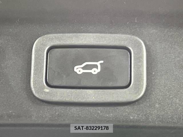 Jaguar F-PACE 2017-12 340357-4