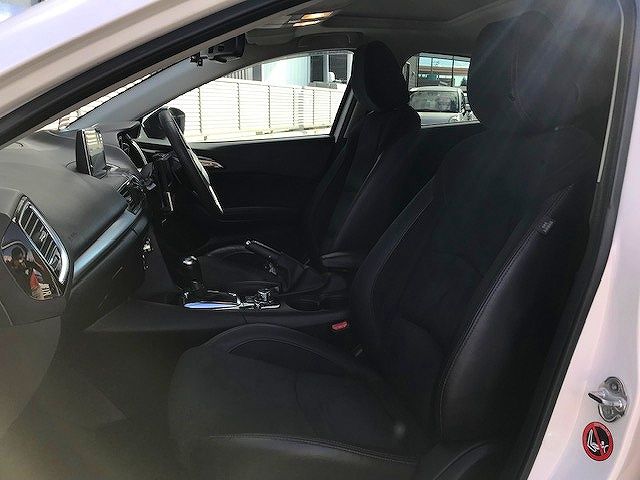 Mazda AXELA SPORT 2014-01 195056-12