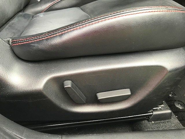 Mazda AXELA SPORT 2014-01 195056-23
