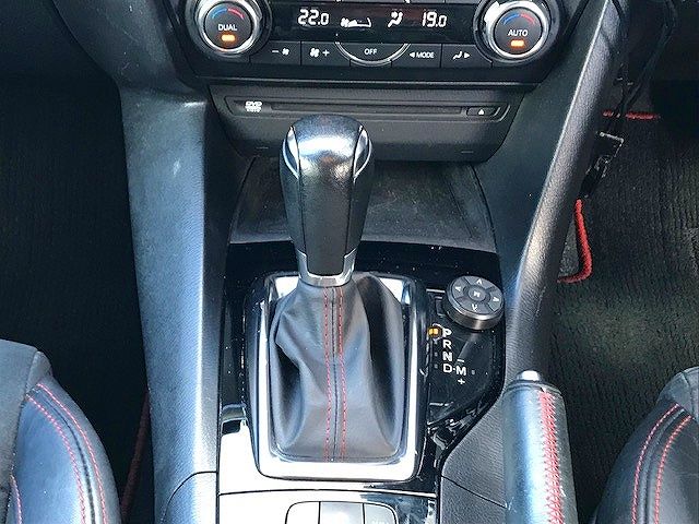 Mazda AXELA SPORT 2014-01 195056-19
