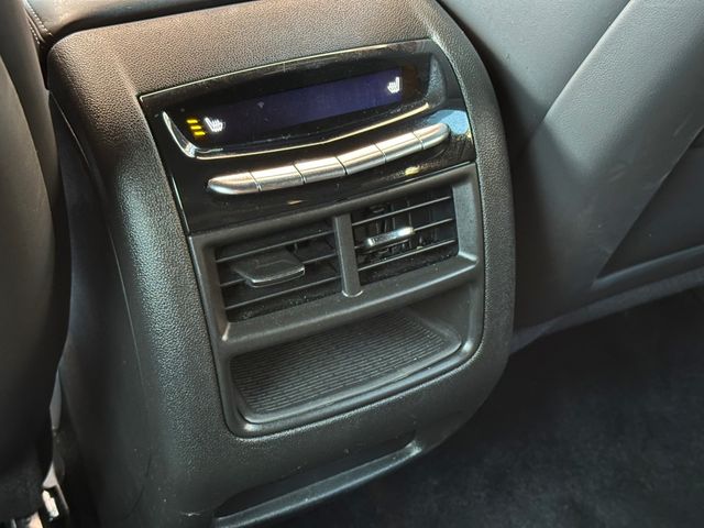 Cadillac XT5 2022-07 12578-15