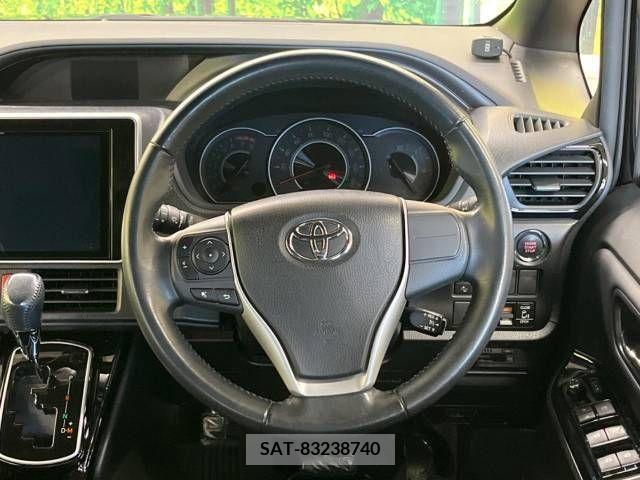 Toyota NOAH 2019-02 211295-12