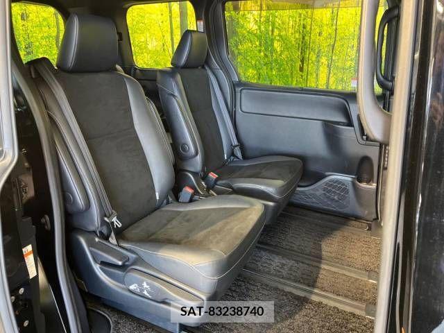 Toyota NOAH 2019-02 211295-9