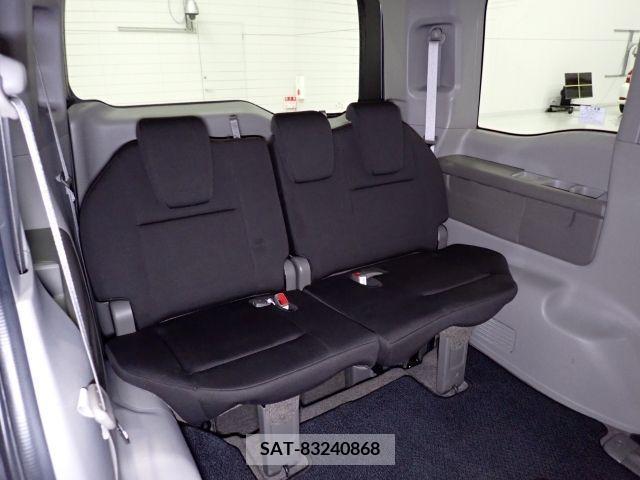 Honda e 2018-05 227833-15