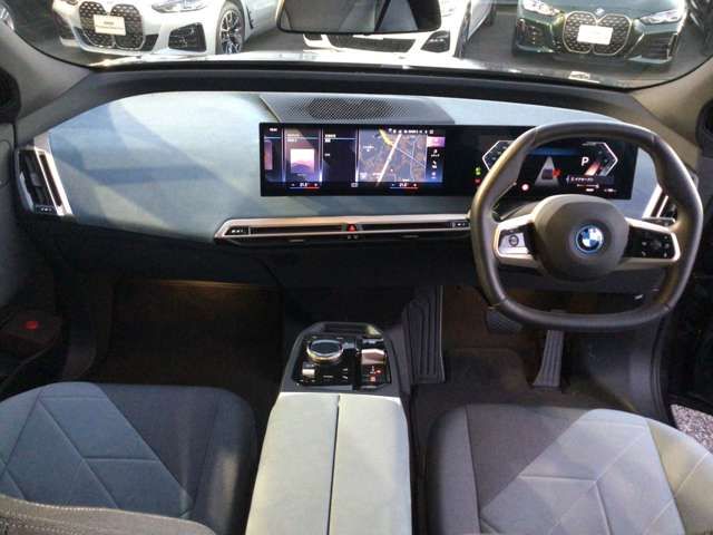 Bmw IX 2022-06 7928-1